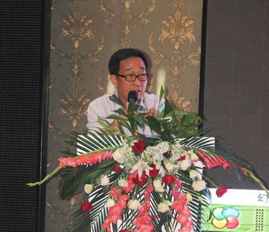 中國品牌第一人現(xiàn)身產(chǎn)業(yè)化發(fā)展論壇，共同分享饕餮智慧盛宴